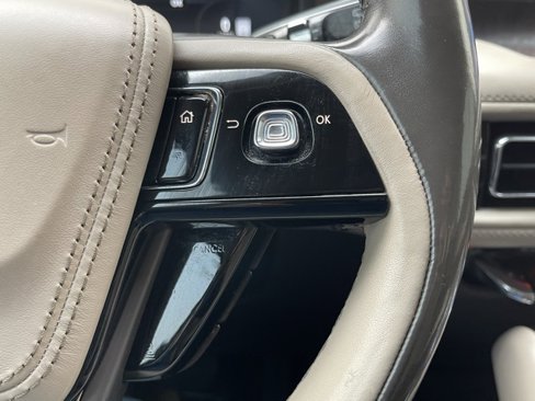Used 2020 Lincoln Aviator Reserve w/ Equipment Group 201A image 17