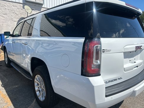 Used 2019 GMC Yukon XL SLT image 4