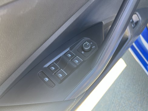 Used 2022 Volkswagen Jetta Sport image 15