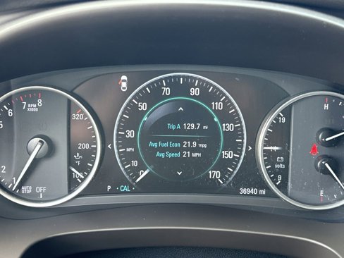 Used 2017 Buick LaCrosse Essence image 25