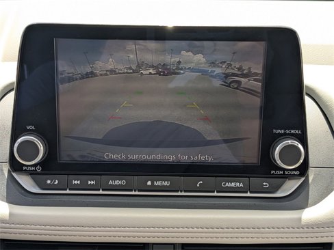 Used 2023 Nissan Rogue SV image 20