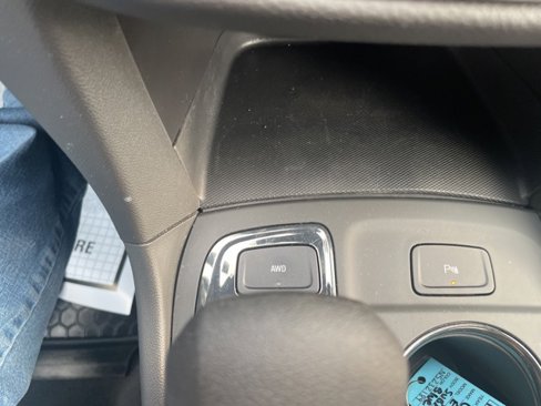 Used 2022 Chevrolet Equinox RS image 16