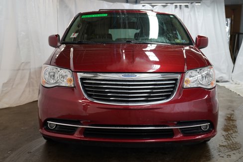 Used 2016 Chrysler Town & Country Touring w/ Driver Convenience Group image 7