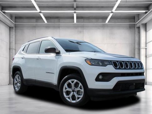 New 2025 Jeep Compass Latitude w/ Mopar Graphics Package image 1
