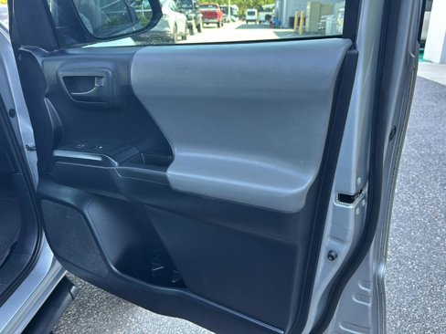 Used 2020 Toyota Tacoma SR image 12