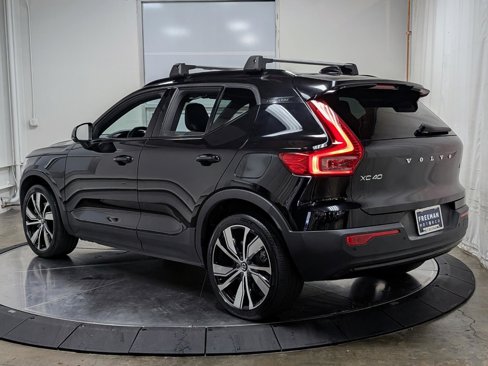 Used 2021 Volvo XC40 P8 Recharge w/ Advanced Package image 7