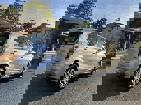Used 2014 Toyota Prius C Two image 5