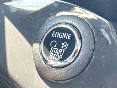 Used 2015 Ford Escape Titanium w/ Canadian Touring Package image 9