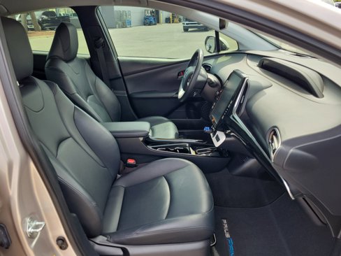 Used 2019 Toyota Prius Prime Advanced image 30