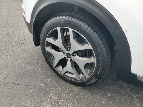 Used 2017 Kia Sportage SX image 12