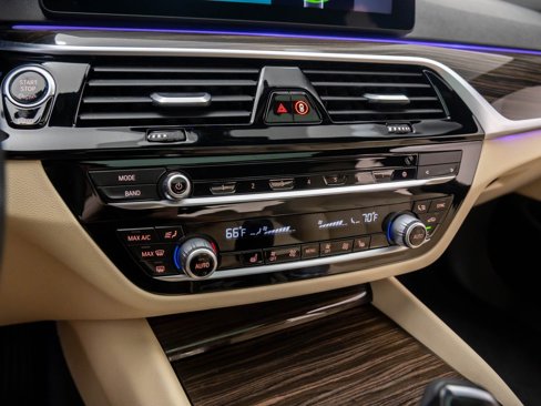 Certified 2022 BMW 530i xDrive w/ Premium Package image 26