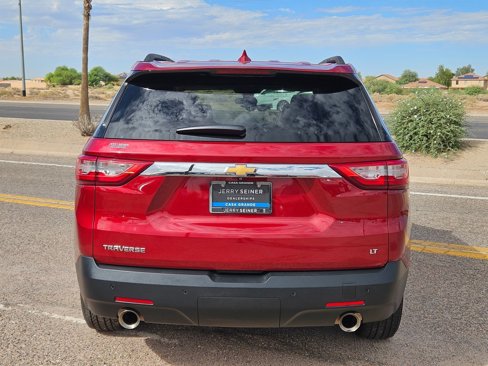 Used 2020 Chevrolet Traverse LT w/ Driver Confidence II Package image 4