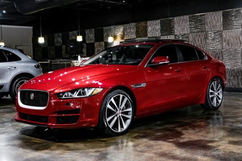 Used 2017 Jaguar XE Prestige image 7