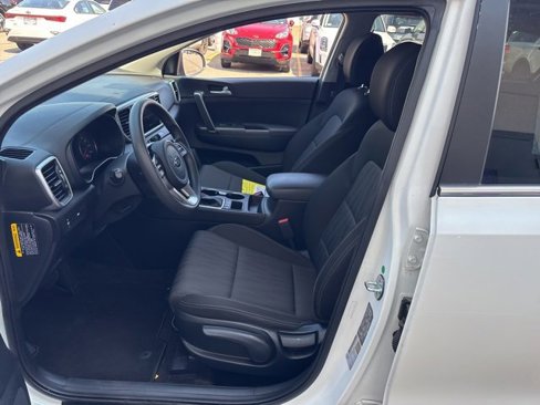 Certified 2022 Kia Sportage LX image 7