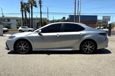 Used 2023 Toyota Camry SE image 8