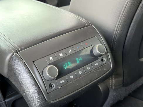 Used 2016 Chevrolet Traverse LT image 19