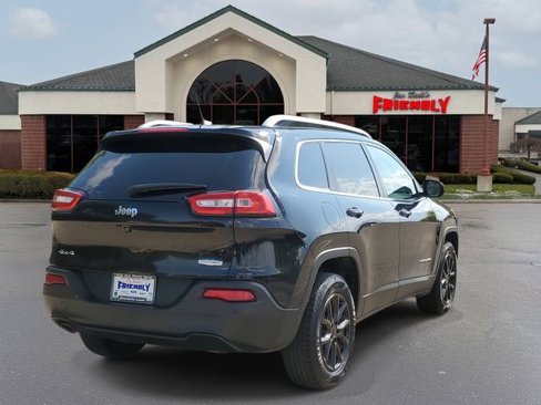 Used 2018 Jeep Cherokee Latitude w/ Safety Group image 4