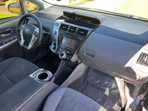 Used 2013 Toyota Prius V Two image 8