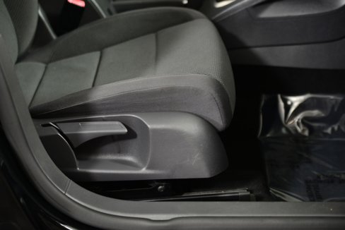 Used 2009 Volkswagen Rabbit S image 11