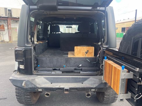 Used 2012 Jeep Wrangler Unlimited Rubicon w/ Connectivity Group image 16