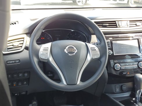 Used 2016 Nissan Rogue SV w/ SV Premium Package image 8