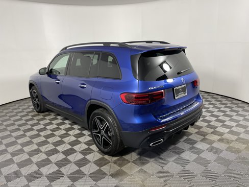 Used 2024 Mercedes-Benz GLB 250 image 3