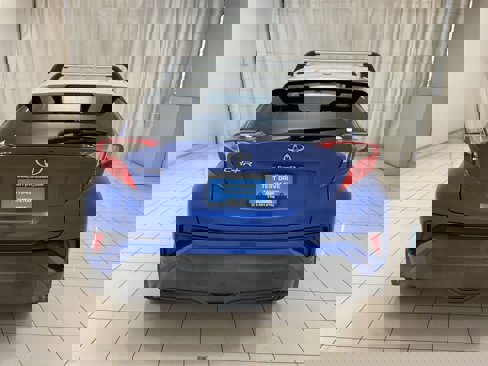 Used 2018 Toyota C-HR XLE image 25