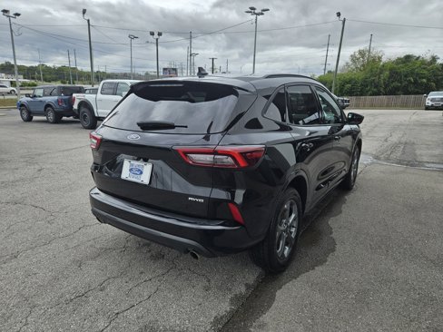 Used 2024 Ford Escape ST-Line image 7