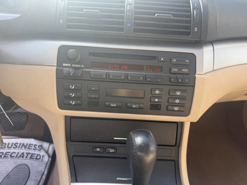 Used 2004 BMW 325xi Sedan image 28