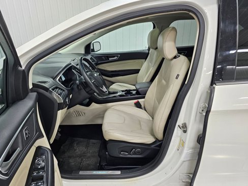 Used 2015 Ford Edge Titanium w/ Equipment Group 301A image 2