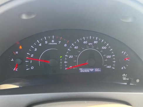 Used 2011 Toyota Camry LE image 8