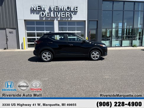 Used 2023 Nissan Kicks S image 15