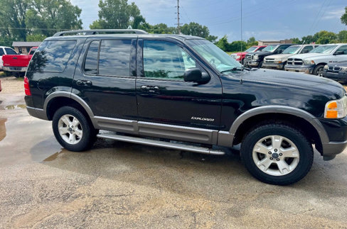 Used 2004 Ford Explorer Sport XLT image 2