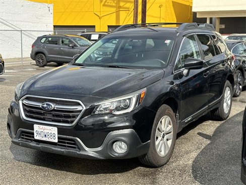 Used 2018 Subaru Outback 2.5i Premium image 3