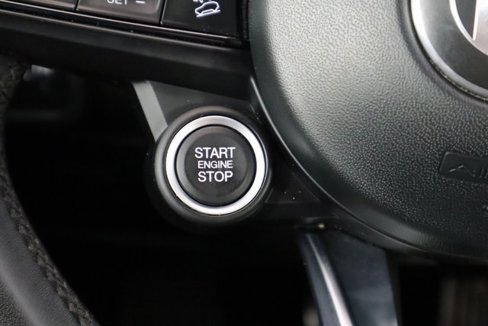 Used 2022 Alfa Romeo Stelvio Ti image 37