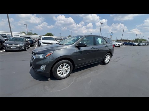 Used 2018 Chevrolet Equinox LS image 4