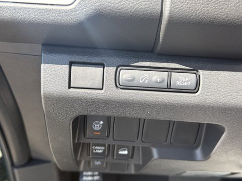 New 2025 Nissan Frontier SV w/ Tailgate Accent Package image 12