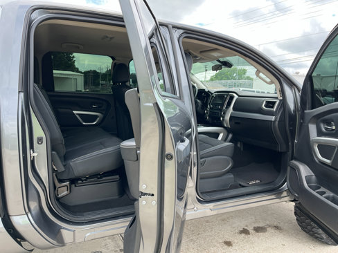 Used 2019 Nissan Titan PRO-4X w/ Pro-4x Utility Package image 16