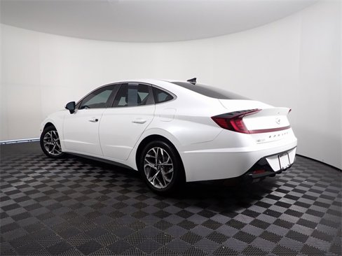 Used 2021 Hyundai Sonata SEL image 10