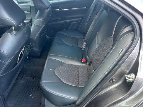 Used 2020 Toyota Camry XSE image 36