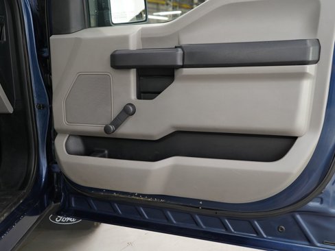 Used 2016 Ford F150 XL w/ Trailer Tow Package image 9