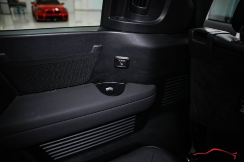 Used 2023 Land Rover Defender 110 X-Dynamic SE image 60