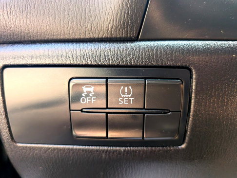 Used 2015 MAZDA MAZDA3 i Sport image 30