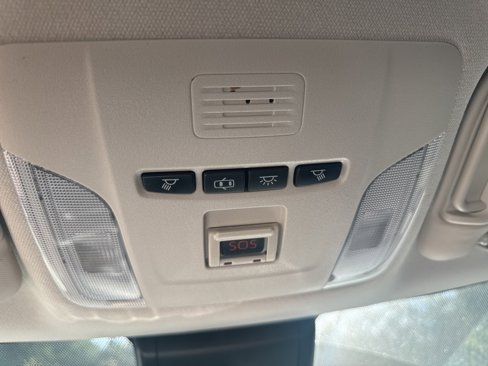Used 2020 Toyota Corolla LE image 20