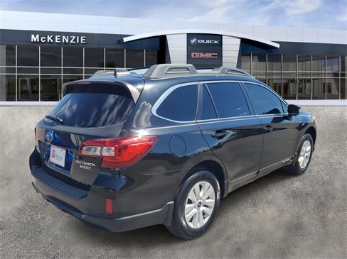 Used 2017 Subaru Outback 2.5i Premium image 4