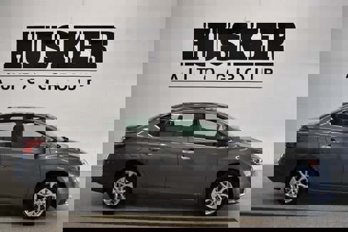 Used 2019 Nissan Sentra SV image 2