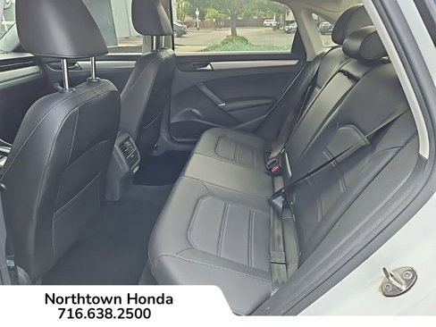 Used 2022 Volkswagen Passat 2.0T SE image 12