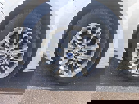 Used 2020 Ford Fusion SE image 6