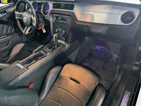 Used 2013 Ford Mustang GT Premium image 21