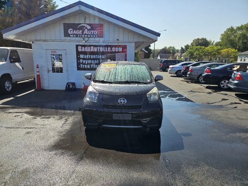 Used 2013 Scion iQ image 2